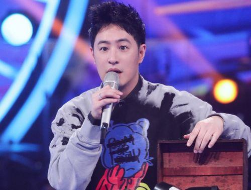 娱乐圈爆料主播男的,主播男的真实身份与幕后故事