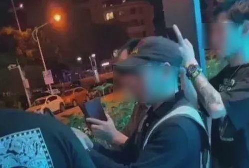 酒吧在线吃瓜免费视频观看,免费视频观看，在线吃瓜狂欢时刻