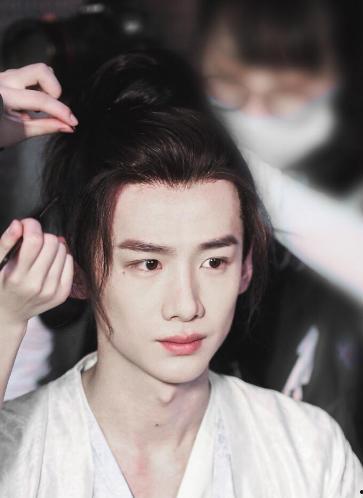 白敬亭娱乐圈爆料,独家爆料大揭秘