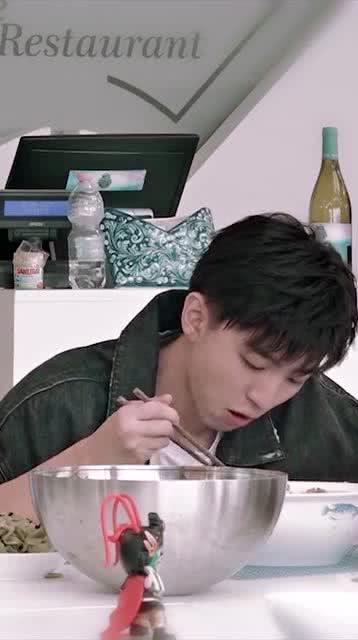 爆料明星糗事视频大全集,明星糗事视频大全集揭秘