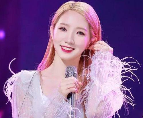 孟美岐吃瓜娱乐,揭秘明星幕后生活点滴